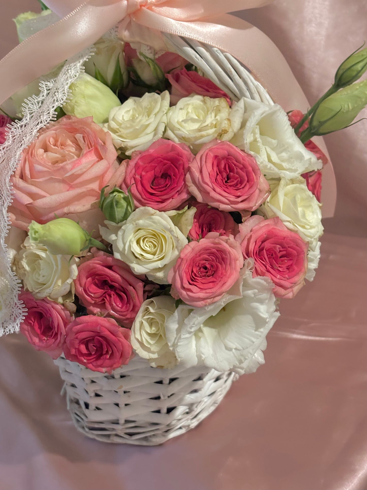 Love me rose basket